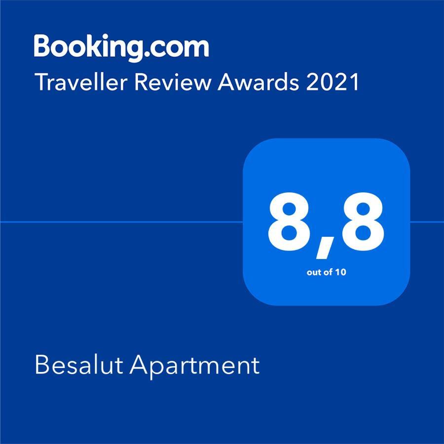 Besalut Apartment Luaran gambar