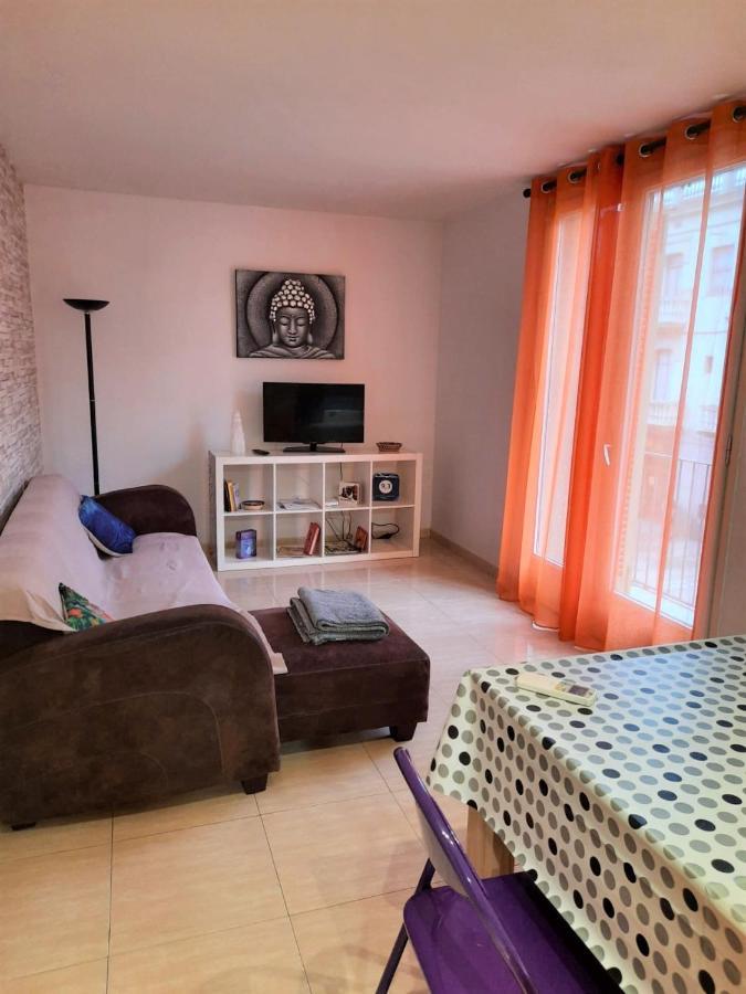 Besalut Apartment Luaran gambar