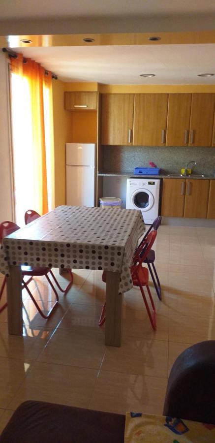 Besalut Apartment Luaran gambar