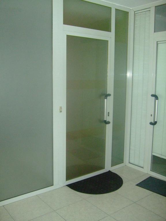 Besalut Apartment Luaran gambar